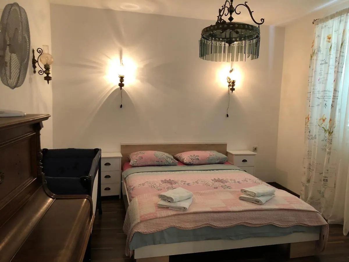 Apartment Piko